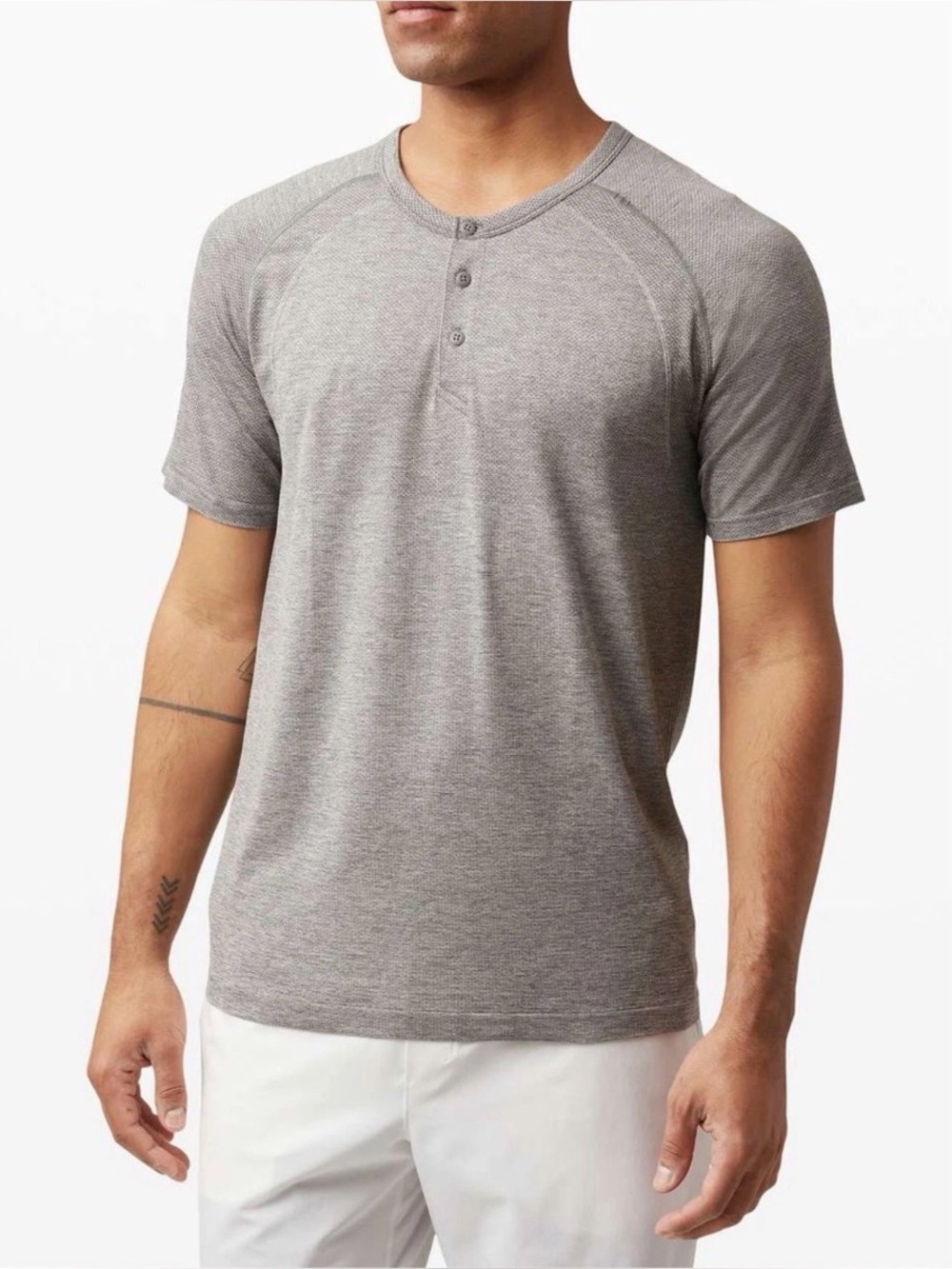 Men’s Lululemon Metal Vent Tech Short Sleeve Gray Henley Performance Shirt XXL
